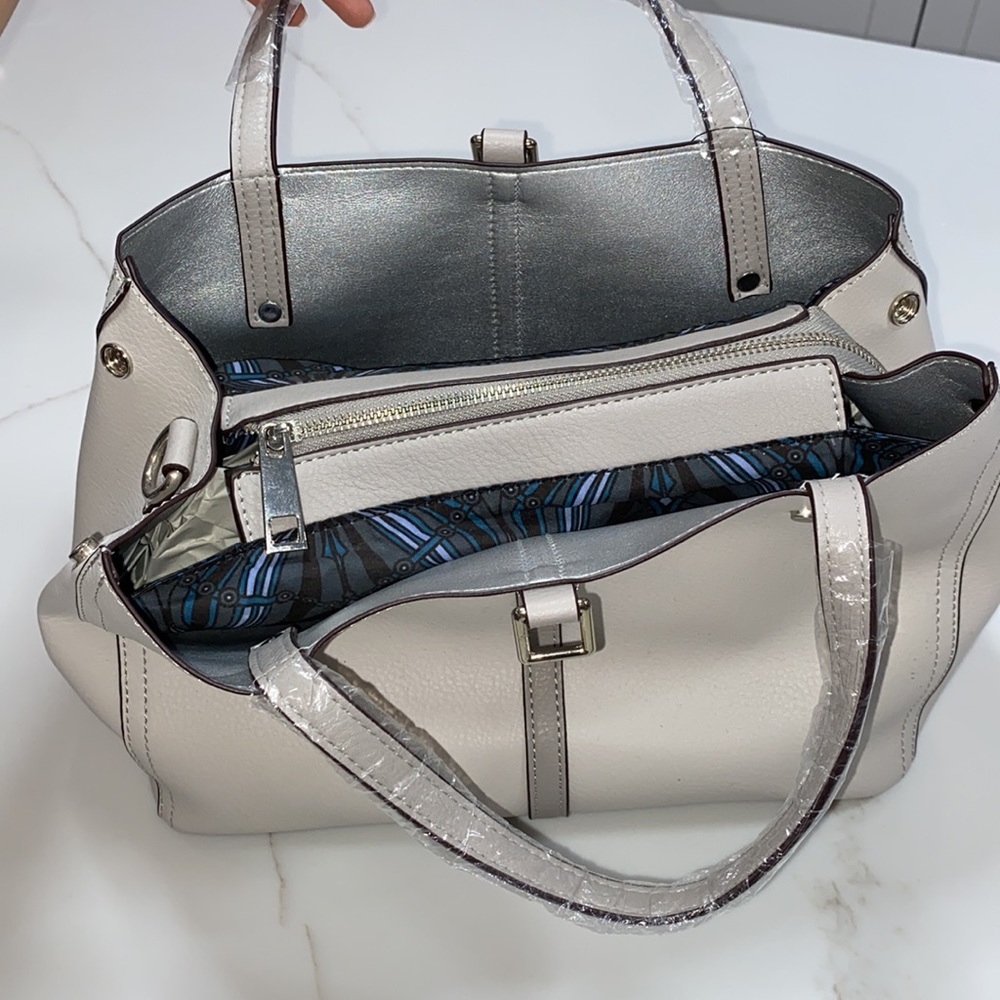 Sandra Roberts Purse - Picture 2 of 4
